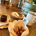 カフェ トコシエ - バーチディダーマ、カボチャのカヌレ、ガトー・ブルトン、秋のブレンド【ピジョン2025】
