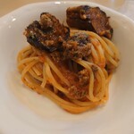 ボッチーノ - 取り分けた牛スジ&茄子ミートパスタ(*´・ω-)b