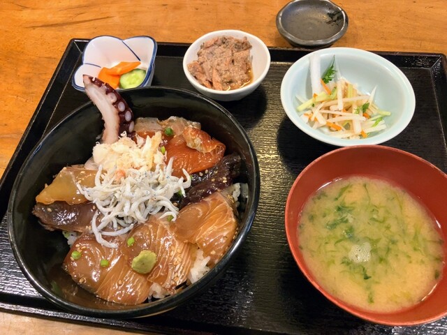 Sakana Dokoro Maru Ten