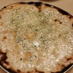 ピッツェリア・ロマーナ・イル・ペンティート - ネオナート～しらす、ニンニク、青海苔、モッツァレラ
      