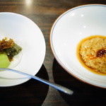 わさ - 皮蛋豆腐と辣油を垂らした胡麻ペースト