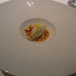 ハインツ・ベック - 柿のクリームと栗のアイスクリーム　アルバ産の白トリュフ添え☜トリュフ投入前