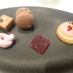 ハインツ・ベック - プチフール