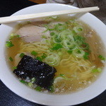 塩ラーメン（５５０円）