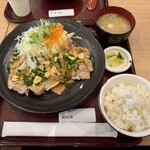赤城食堂 - 料理写真:マルフク 群馬県産もち豚 焼き肉定食
