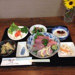 魚善 - 刺身定食／1100円