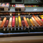 カズノリ イケダ アンディヴィデュエル - マカロン