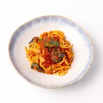 鎌倉ベーコンと茄子のトマトソース