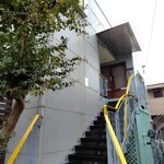 シャン ド ブレ - 階段上って2階のお店