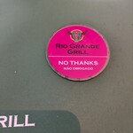 RIO GRANDE GRILL - 裏返してNoにすると、お肉を持った店員さんは、テーブルを素通りします。
