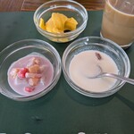 RIO GRANDE GRILL - こちらはデザート。アロース・ドーシュ(写真右)がお気に入り