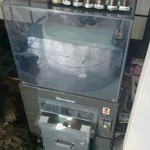 千束そば - 石臼機械が回っています。