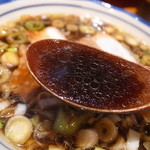 烈志笑魚油 麺香房 三く - スープ