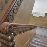 The Court - マッサンらが触ったかもしれない、手すり。