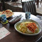 ぞうさんカフェ - カレーとピザ　どちらもボリュームあり！