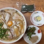 中華そば屋 かまぼこ - 料理写真:中1.5玉