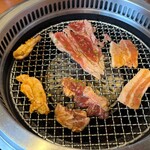 焼肉冷麺やまなか家 - 調理中！