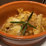 ラ・ピエトラ - フィレンツェ風トリッパのトマト煮