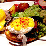 ファクトリー - 【2014年11月】今回のスペシャルブランチプレートは、エッグベネティクトでした。相変わらずボリュームたっぷり。