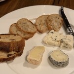 とも新 - チーズ盛り合わせ