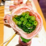 炭火串焼 焼き鳥×野菜巻き串 もちの木 - 野菜串チーズフォンデュ鍋の万ねぎ肉巻き串