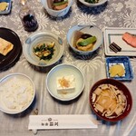 御宿 石川 - テーブルに並びます♪