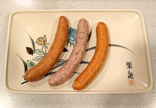 Shinshu Ham Karuizawa Kobo Karuizawa Eki Ten - 美しい3種類のソーセージ♥