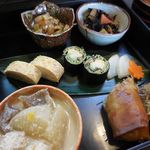 お昼の定食 880円