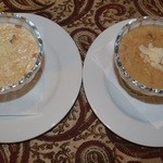 サティヤム - パヤサム(左がセモリナ粉、右が豆)