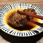 牛の達人 - 山椒のアクセントのタレも美味しいです。