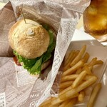 土佐あかうしとワイン プティ・ヴェール - 