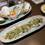 ニュー新橋ビル 牡蠣入レ時 - エイのレバ刺し