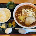 萩ノ宮製麺所 - 半ライスに辛味噌ラーメン