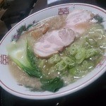 Kadochan - 豚骨醤油ラーメン700円