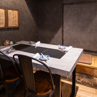 【喫煙可】ライブ感満載の空間は、カジュアルな食事シーンに◎