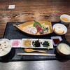 Hakushu - お刺身定食　－季節の小鉢三点盛 -寄せ豆腐のあんかけ　-豆ごはん　-呉汁