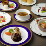 万平ホテル メインダイニングルーム - 