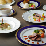 万平ホテル メインダイニングルーム - 