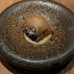 nishinakasu泥川武士 - 鱈の白子  
      網ライスペーパーて包んで揚げたもの
      