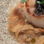 nishinakasu泥川武士 - オレンジ色のがさなぎだけ
      冬虫夏草と同じ栄養分を含むらしい