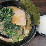 家家家 - 半麺半ライスほうれん草濃いめ