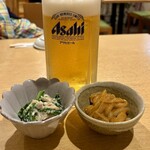 みつる寿司 - ビールのおつまみに、白和えといかの塩辛