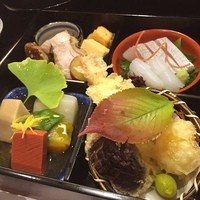 北新地 湯木 本店 - 松花堂弁当♪