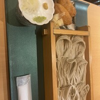 新潟名物 布のり蕎麦とおいしい酒菜 きなせや. 赤坂割烹店 - 