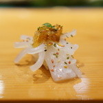 天寿し - 赤烏賊にとびこ、錦胡麻