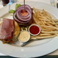 37 Steakhouse & Bar - 