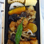 イーション - 小海老と新潟県産舞茸のにぎわい弁当：772円