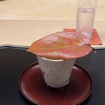 徳ㇵ本也 - ◆先付　柿の葉蓋