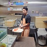 ピッツェリア・ゴンザ - 調理風景