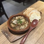 MEAT BAR GIRASOL - アヒージョ